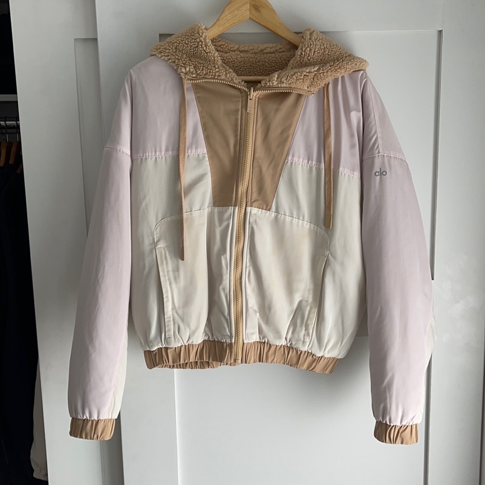 Alo yoga Duality reversible Sherpa jacket